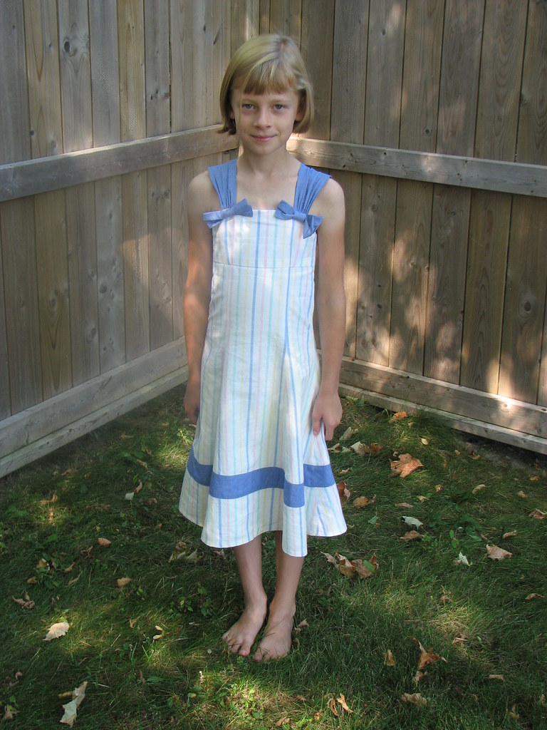 Simplicity 4721 | front view | Renee Buist | Flickr