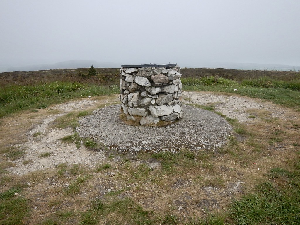 1512 Bin of Cullen Dry and grey walk after parking near th… Flickr