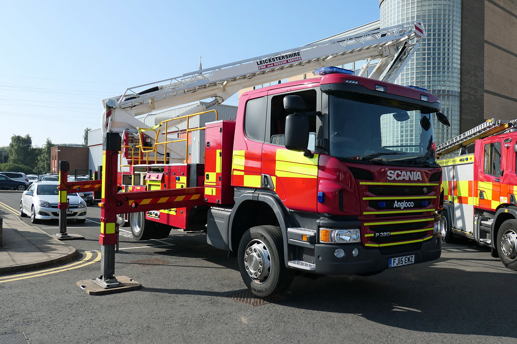 FJ15 EWZ FJ15EWZ Leicestershire Fire & Rescue Service Aeri… Flickr