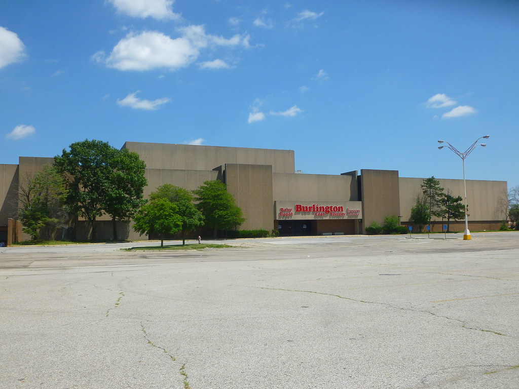 Burlington/former JCPenney Washington Square Mall, India… Flickr