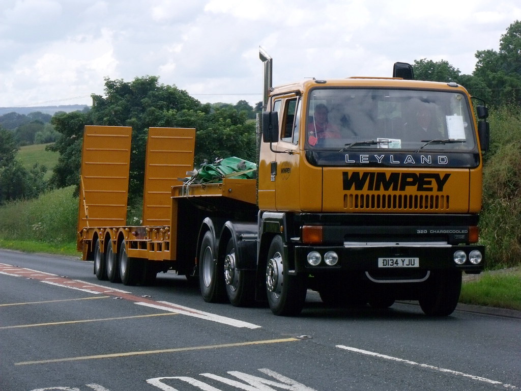 TV03541Harrogate. D134YJU 1986 Leyland T45 Roadtrain in t… Flickr