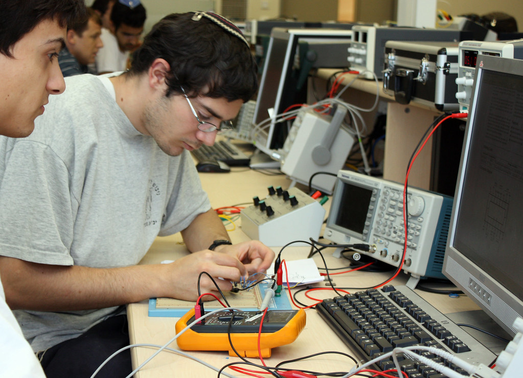 Science lab, BarIlan University BarIlan University Flickr