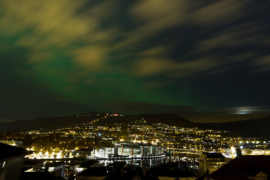 Northern light over Bergen The light on the right side is … Flickr