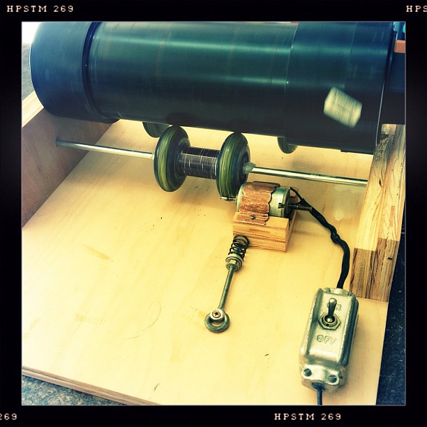 DIY rock tumbler in action! 4" ABS barrel rolling on skate… Flickr