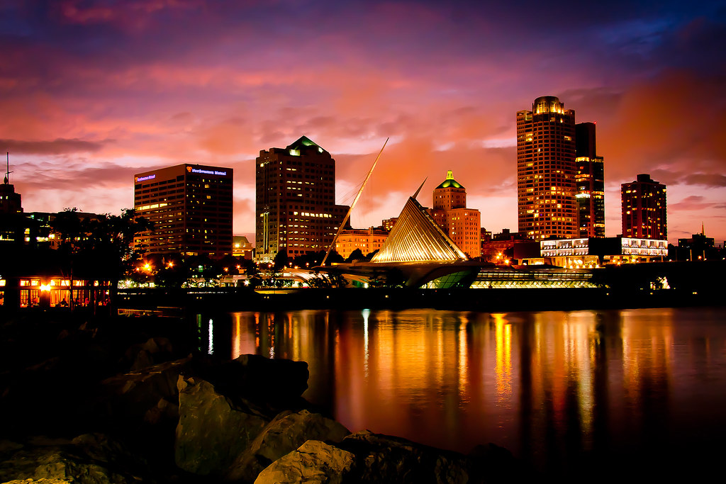 Milwaukee night skyline Milwaukee night skyline as seen fr… Flickr