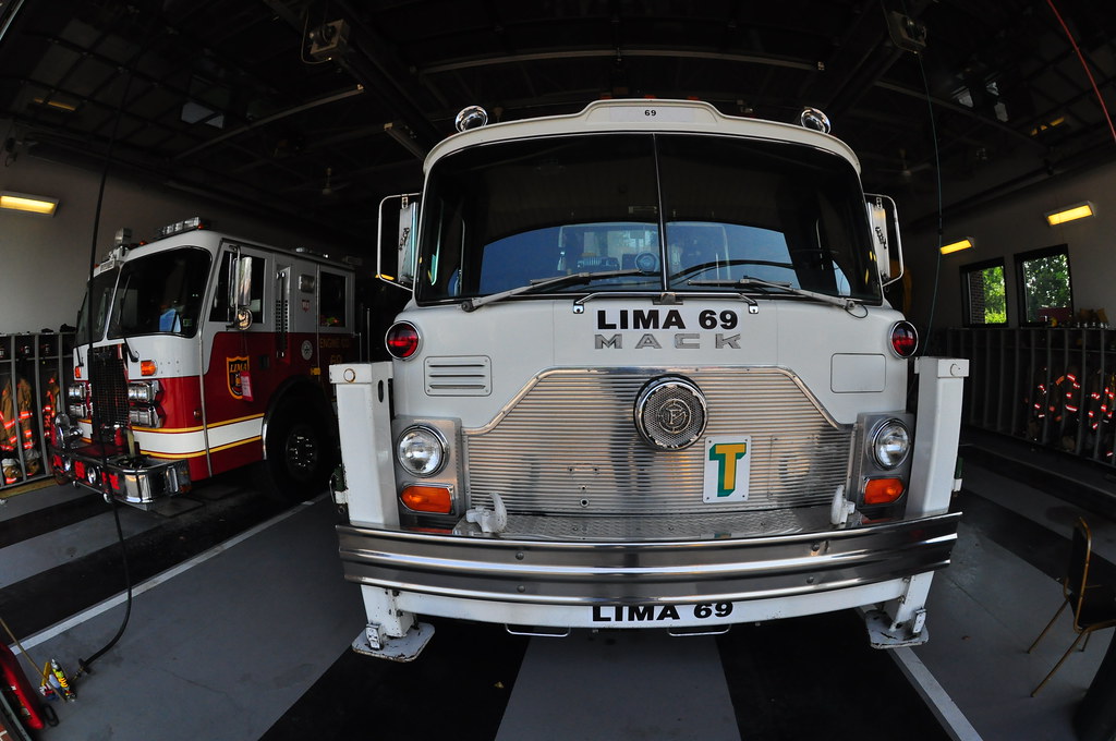 Lima Fire Company Truck 69 Oaks Fire Co. Tower 63 serving … Flickr