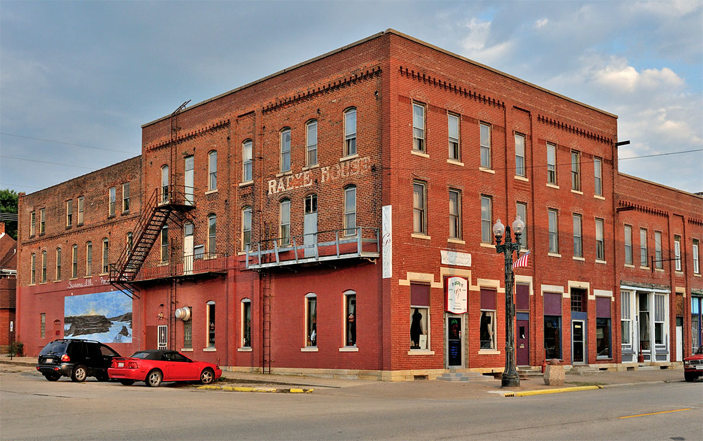 D3B_1082ei Radke House hotel, Savanna IL. In the "old" day… Flickr