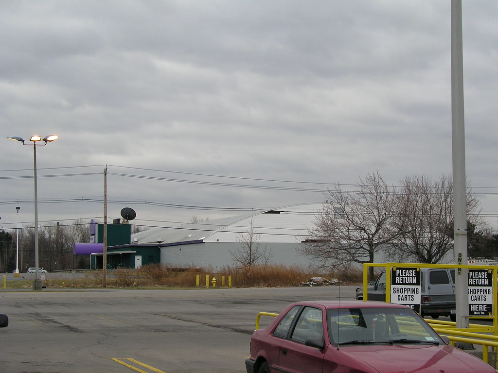 Maiden Lanes Maiden Lanes Bowling Center, March 2006 Travis Beaver
