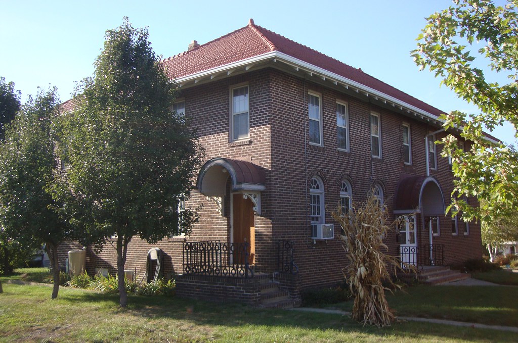 Historic Building (Emmetsburg, Iowa) Emmetsburg is a lovel… Flickr