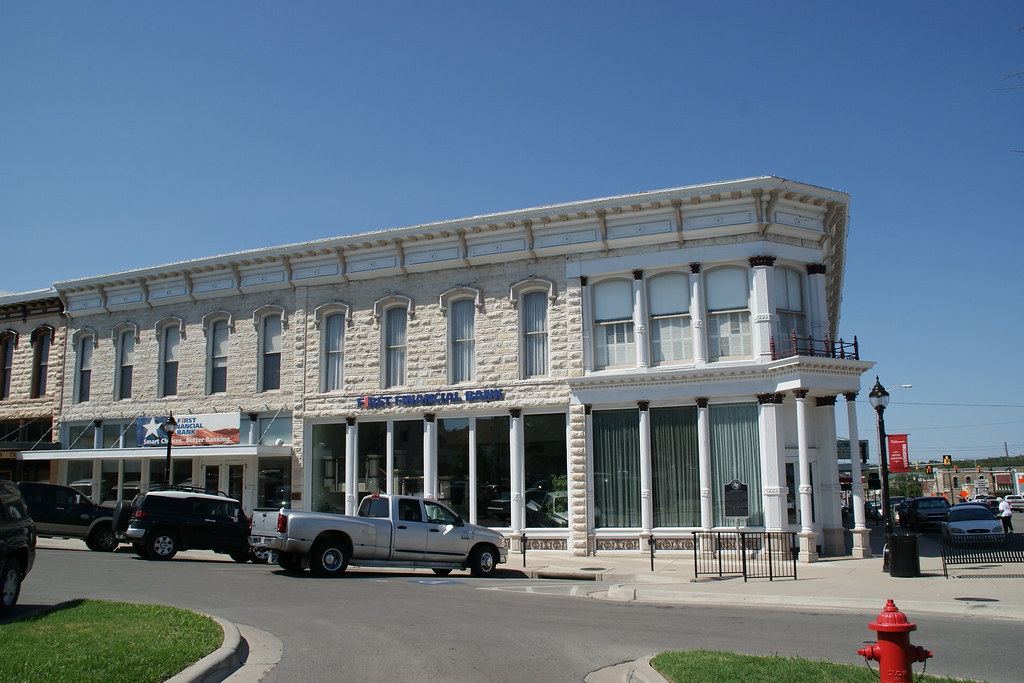 Building First Financial Bank Weatherford, Texas Parke… Flickr