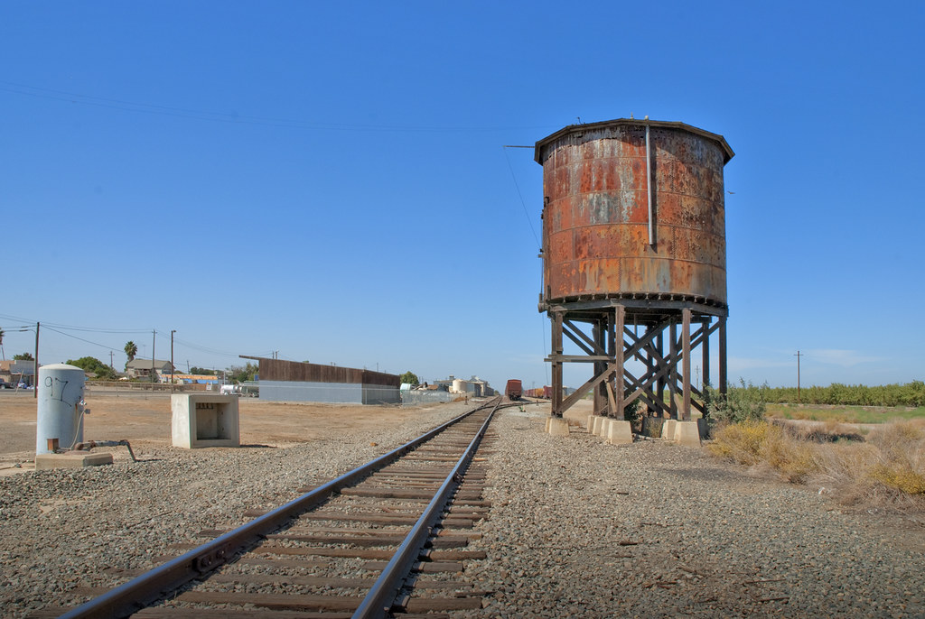 Water Tower at Westley, CA Westley lies at the base of the… Flickr