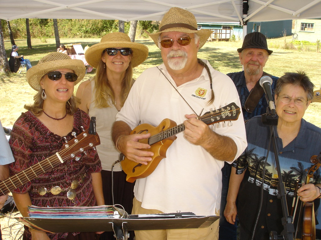 Shasta Ray Band Apple Day at the Applegate House in Yoncal… Flickr