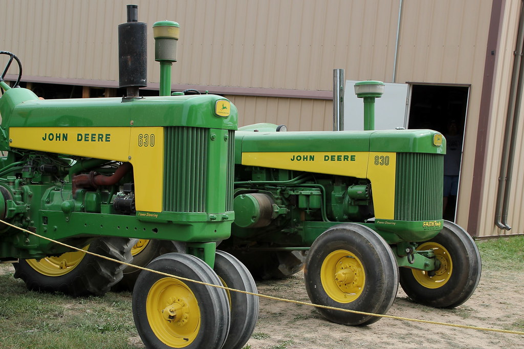 john deere 630 & 830, rock river thresheree, edgerton wi, … Flickr
