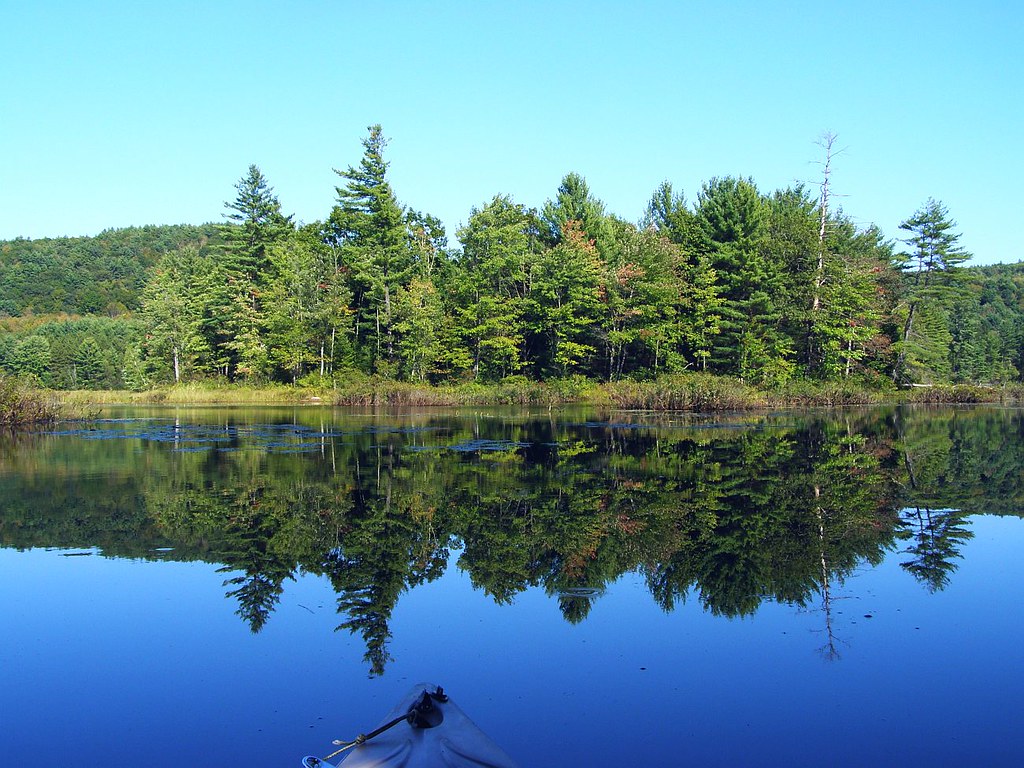 2012_0917BlackLake0008 Black Lake, Porter, Maine. Went up … Flickr