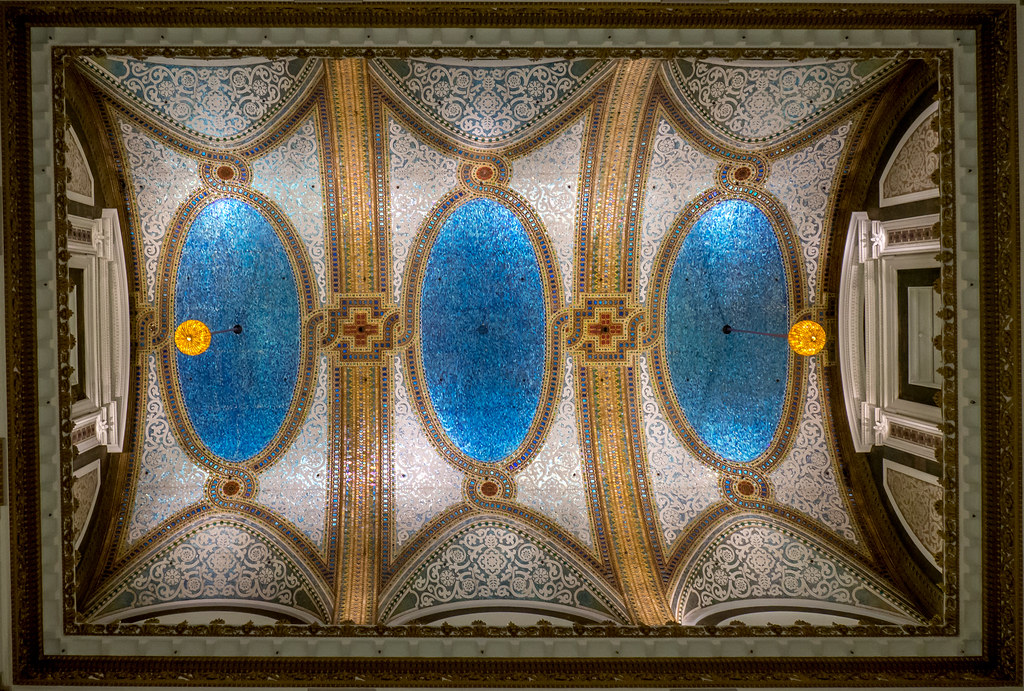 Chicago Macy's Tiffany Ceiling The former flagship Marsh… Flickr