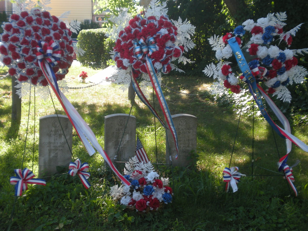 Remsen Cemetery A private graveyard for the Remsen family … Flickr