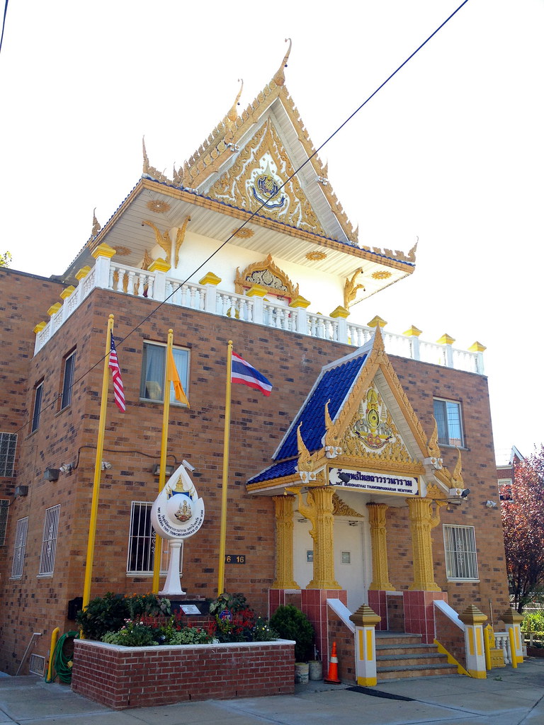 Wat Buddha Thai Thavorn Vanaram the main Thai Buddhist tem… Flickr