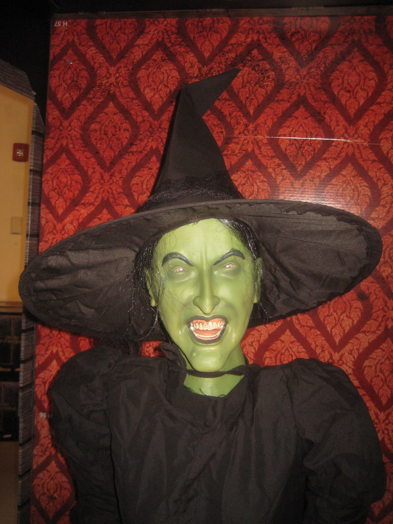 Spirit Halloween 2012 NYC 3058 Spirit Halloween 2012 NYC … Flickr