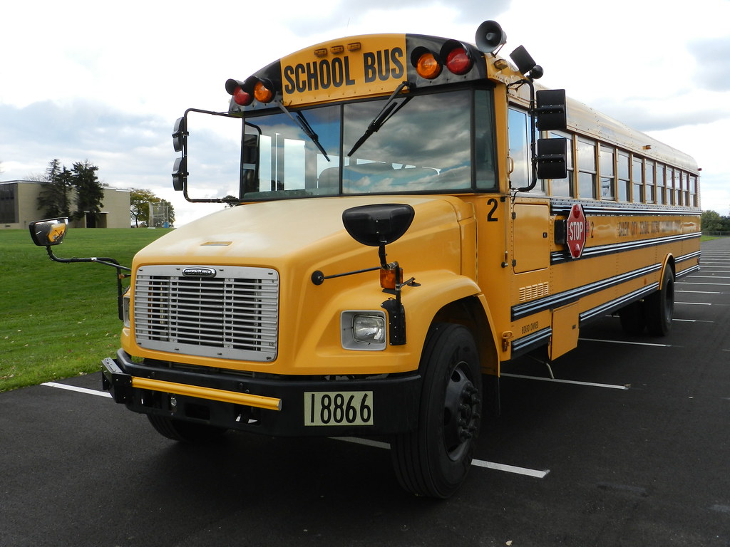 DSCN7583 Salem City Schools 2 2004 Thomas Freightliner; … Flickr