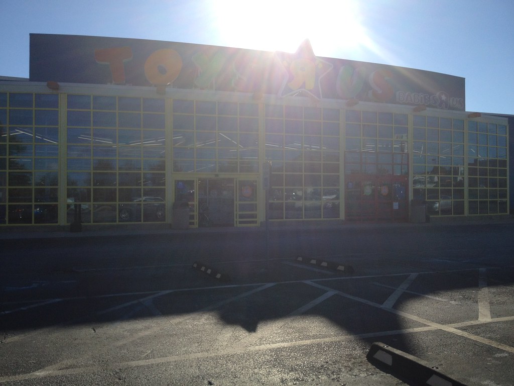 Toys R Us Haywood Mall Greenville, SC 1 Mike Kalasnik Flickr