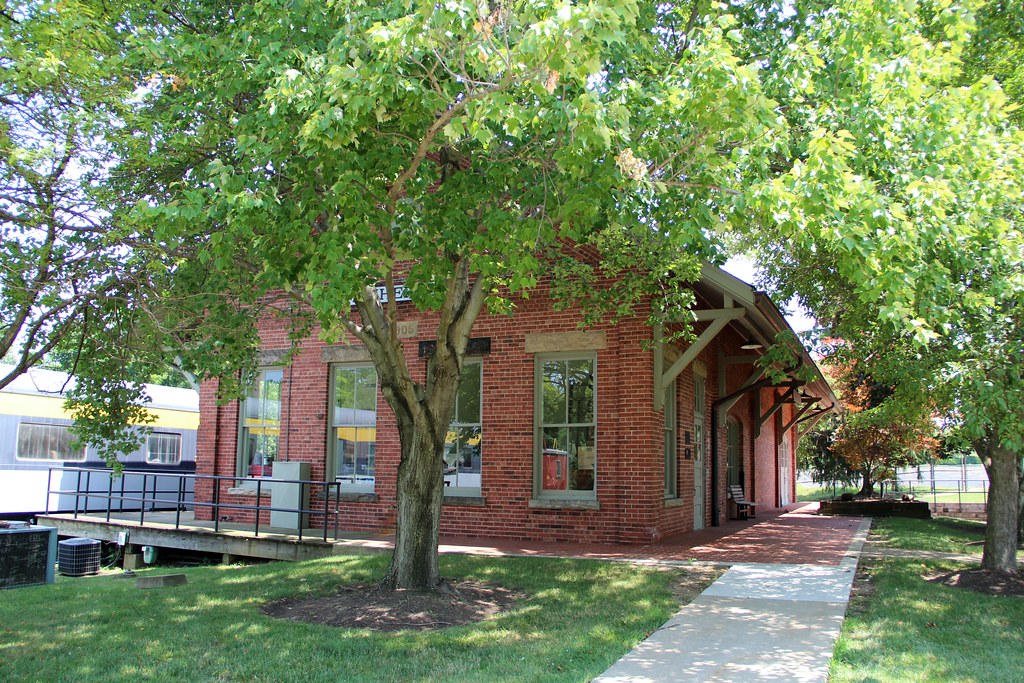 Old Amherst Freight Depot (Amherst, Ohio) Old Amherst Frei… Flickr