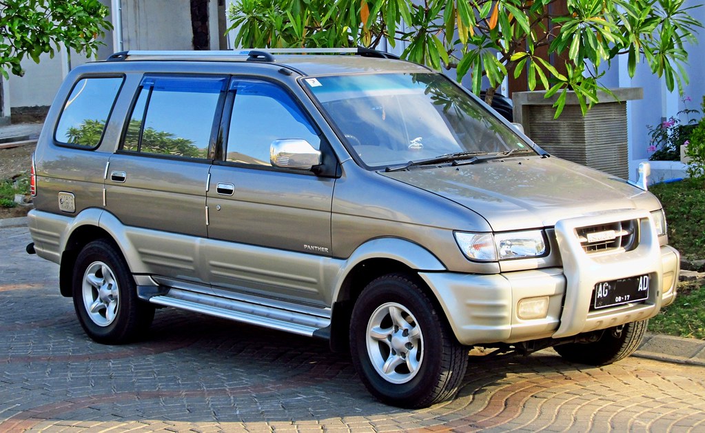 Isuzu Panther Touring