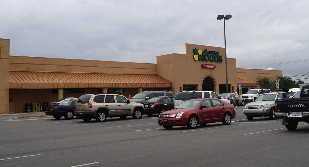 Lowes Foods Mt Airy, NC 2 Mike Kalasnik Flickr