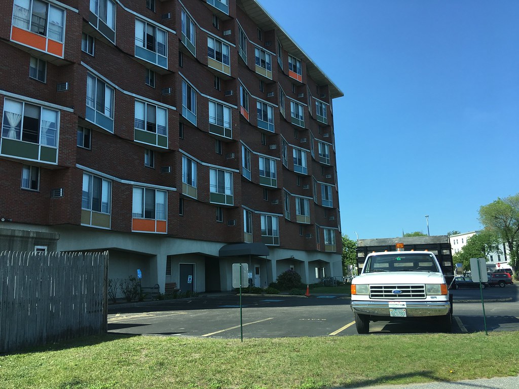 Thomas B. O'Malley Apartment Building (1969) This is a 9 f… Flickr