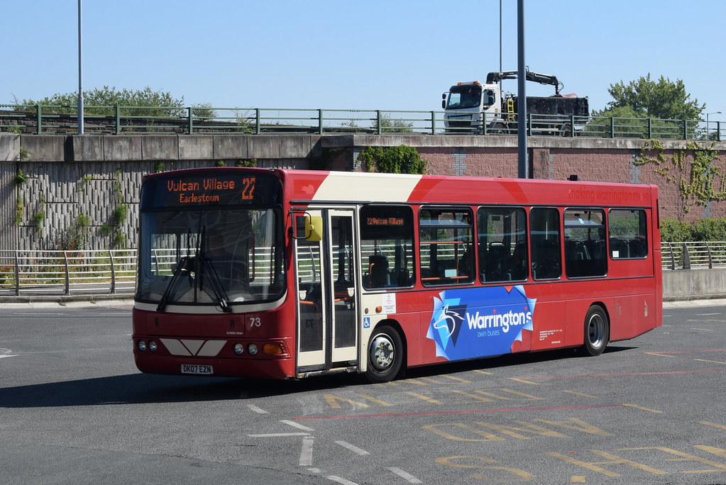 WOB 73 Warrington bus station Warrington's Own Buses VDL… Flickr