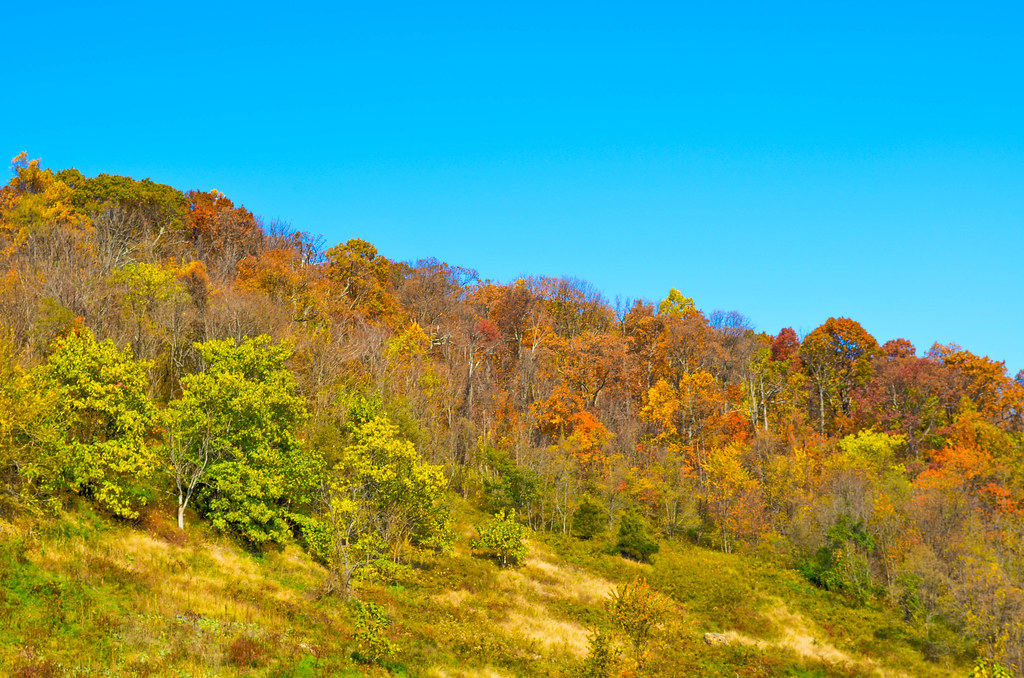 Afton Mountain Afton Mountain from the overlook on I64, e… Flickr