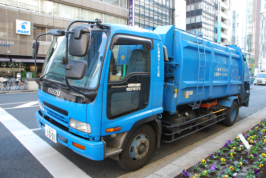 Trash Truck Isuzu Forward trash truck in Tokyo, Japan. So Cal Metro