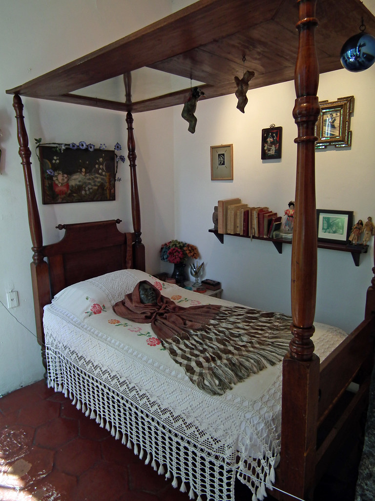 Frida Kahlo's Bedroom at "La Casa Azul", Frida Kahlo Museu… Flickr