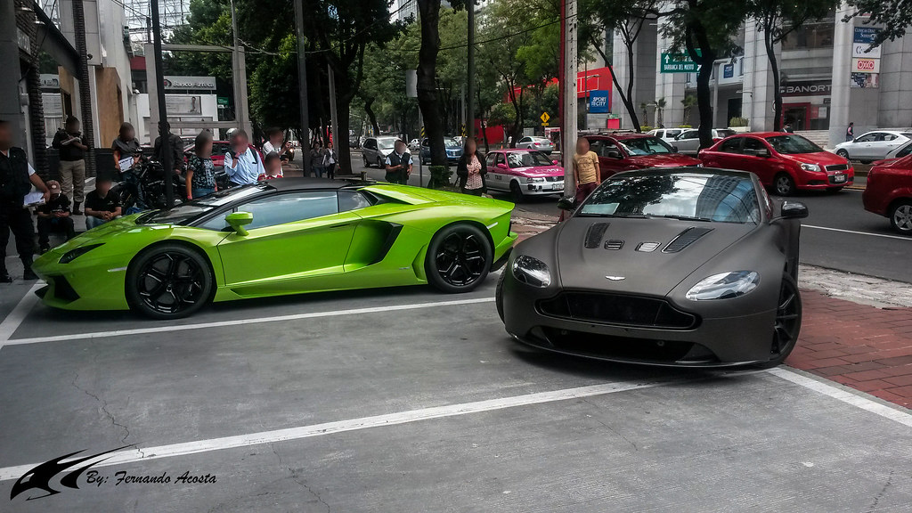 Aston Martin Vantage V12 S & Aventador LP7004