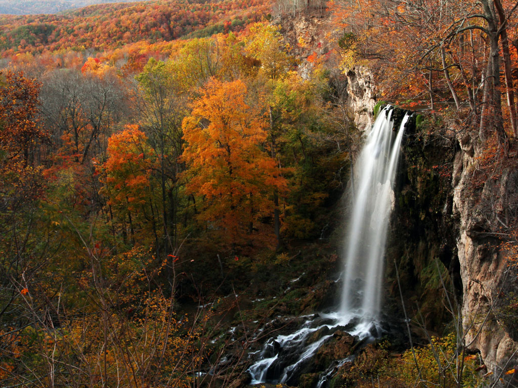 Elevation of River Rd N, Covington, VA, USA Topographic Map