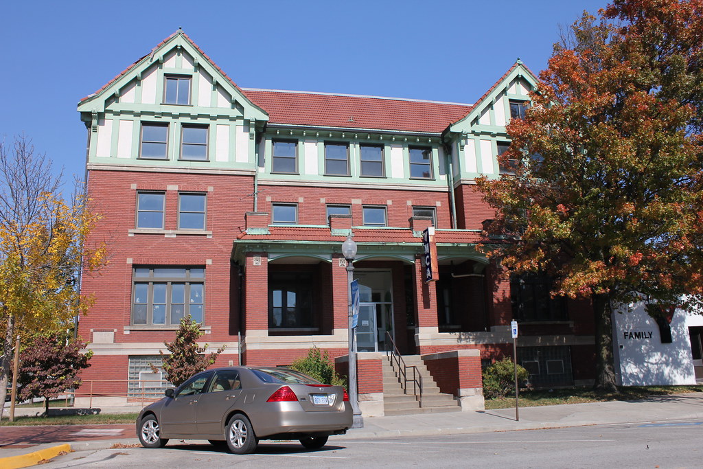 YMCA Atchison, KS Built in 1913 and is one of the very f… Flickr