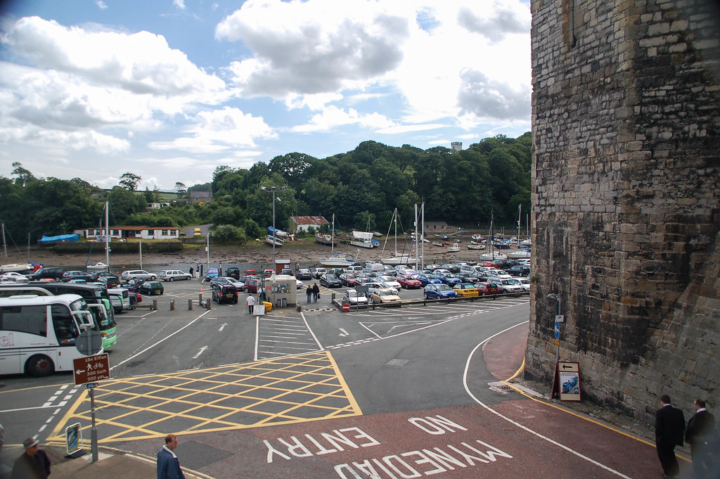 DSC_0008.jpg Parking lot at Caernarfon Castle David Casteel Flickr