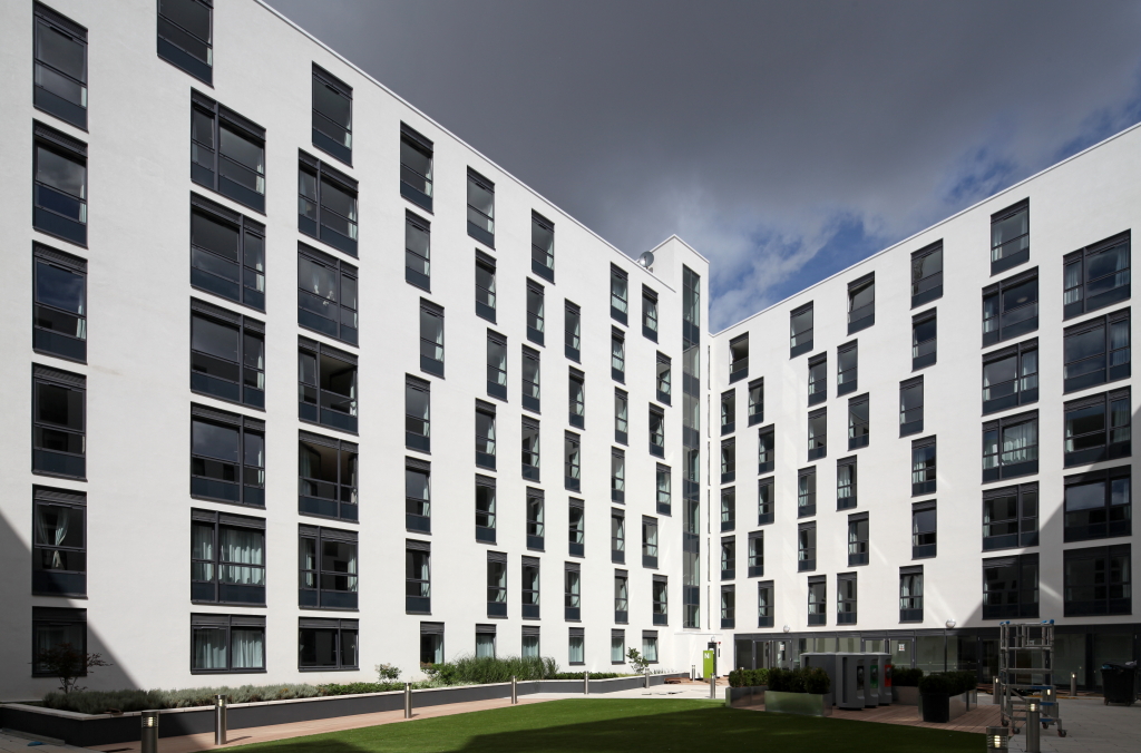 Wembley (38) Student in London Wembley. David Bank