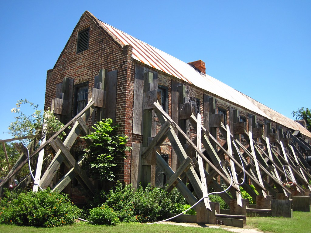 cotton gin Via Tsuji Flickr