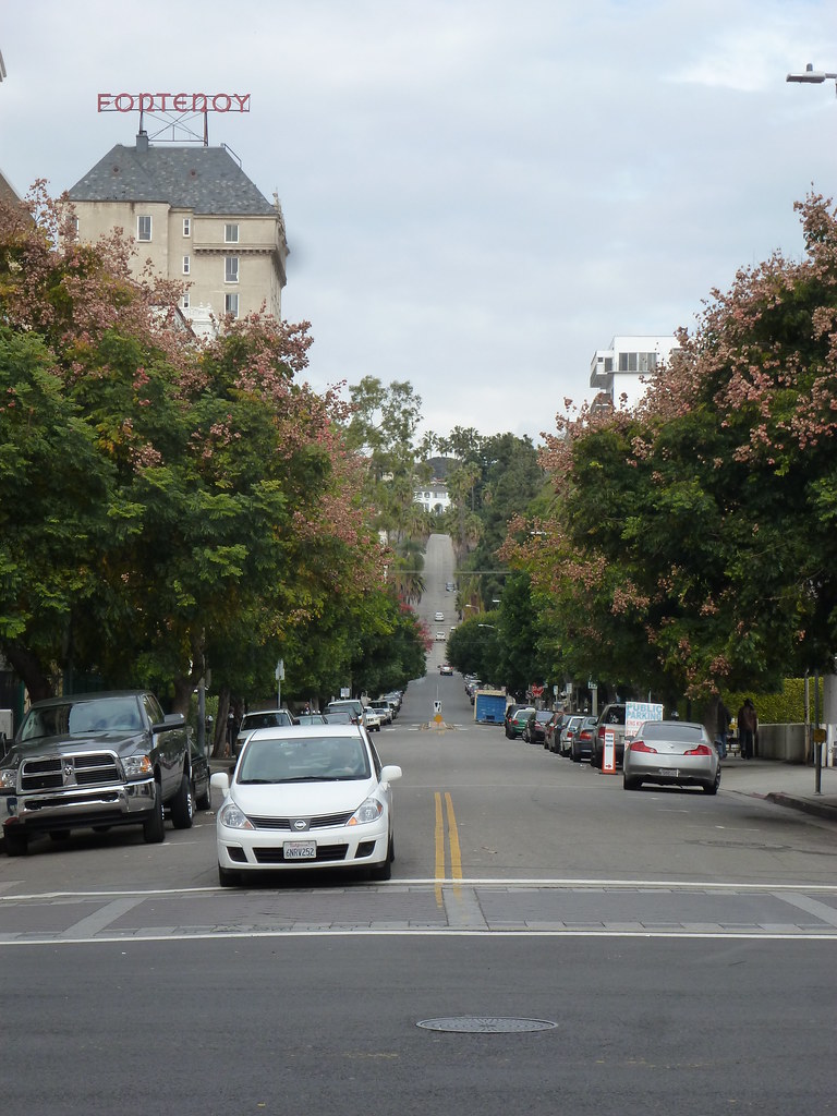 201212102 Los Angeles Hollywood View into Whitley Avenue f… Flickr