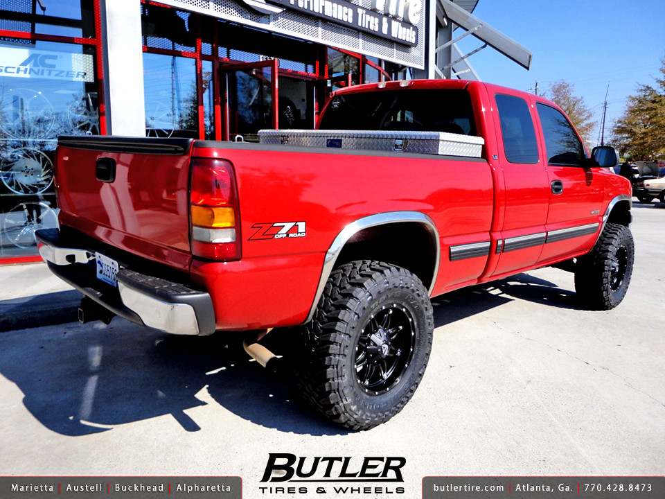 Chevy Silverado with 18in Fuel Hostage Offroad Wheels a photo on