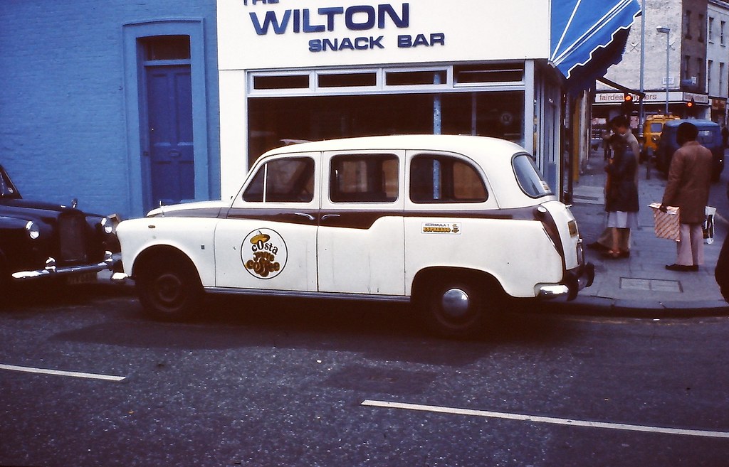 LONDON 1978 July pic22 Austin Taxi near Wilton Road SW1 Flickr