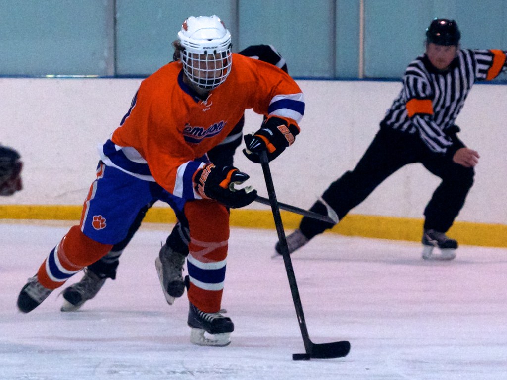 Clemson Hockey vs South Carolina '12 Nov 16, 2012; Taylors… Flickr