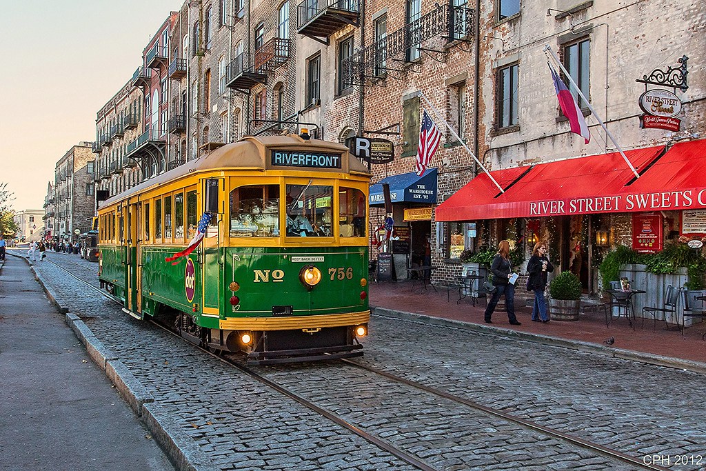 472) Savannah GA, riverfront River St trolley 756 [40… Flickr