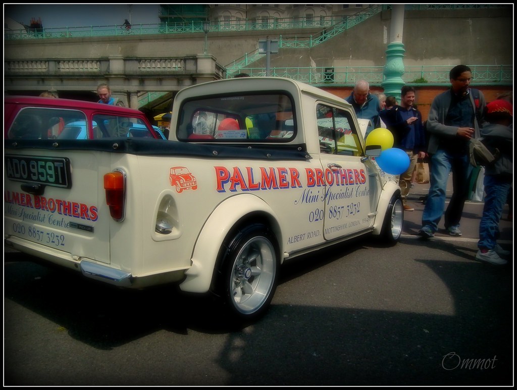 Palmer Brothers A lovely little Mini pick up at the London… Flickr