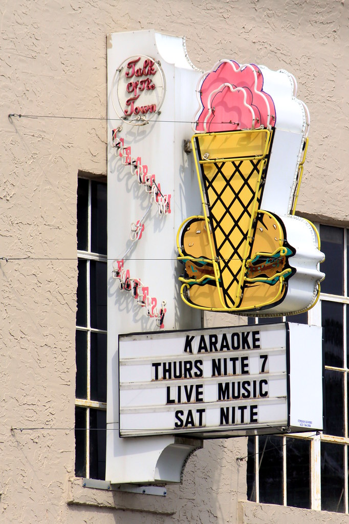 Talk of the Town Ice Cream & Eatery Etowah, TN a photo on Flickriver