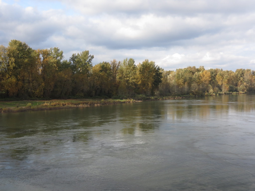 Crossing the Willamette River Salem, Oregon Carol Munro Flickr