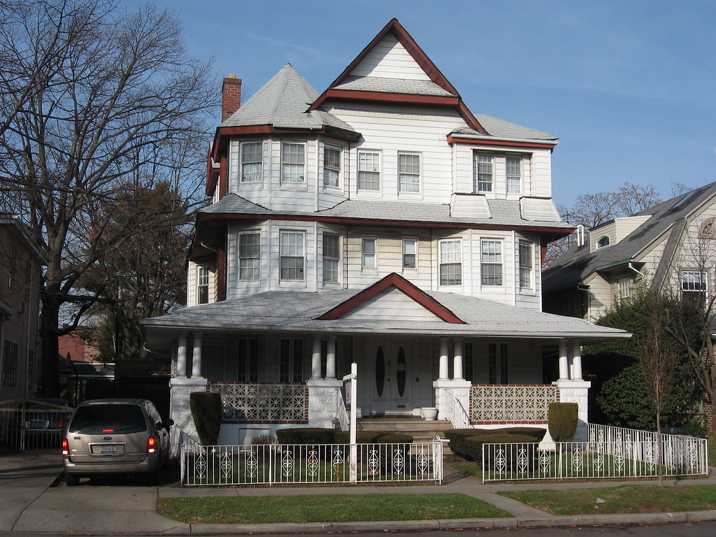 2115 Ave. J, Midwood Colonial Revival House (ca. 1905) 211… Flickr