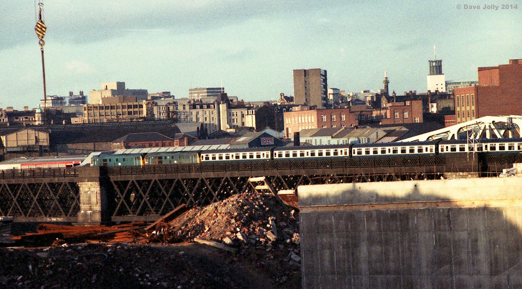 31260+31209 Gateshead crossing King Edward Bridge to Newc… Flickr