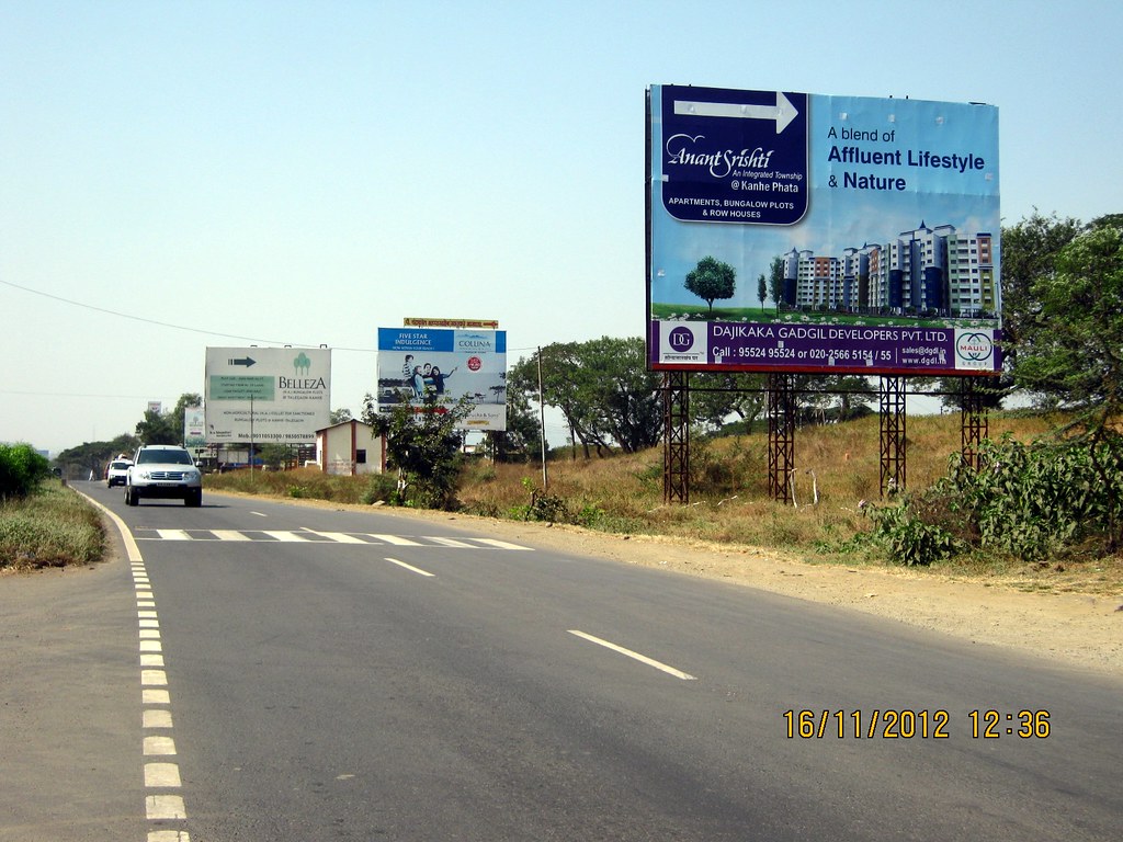 Hoarding on Old Mumbai Pune Highway N H 4 at Kanhe 3 Flickr