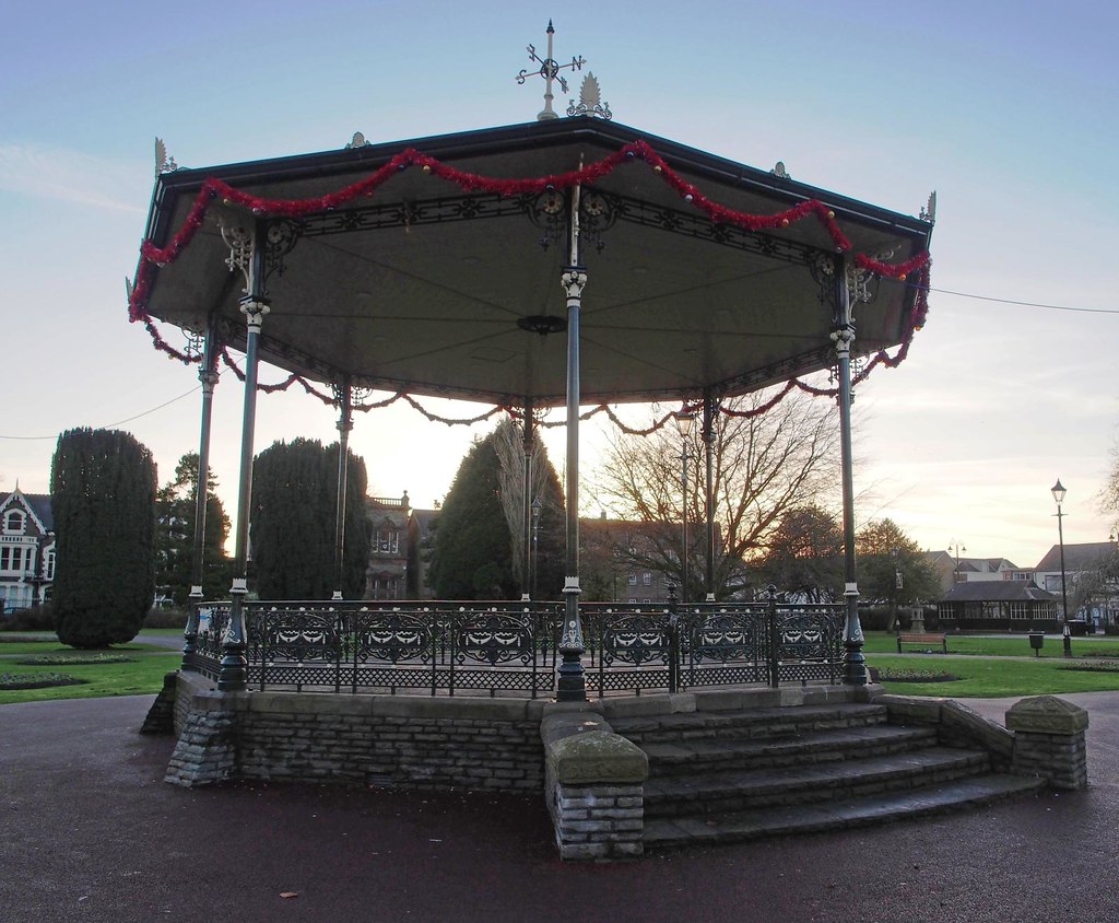 Victoria Gardens Neath 8th Dec 2012 (14) The bandstand all… Flickr